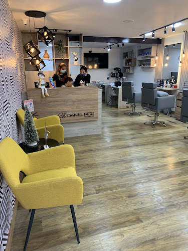 Peluquería Daniel Rico — Beauty salon
